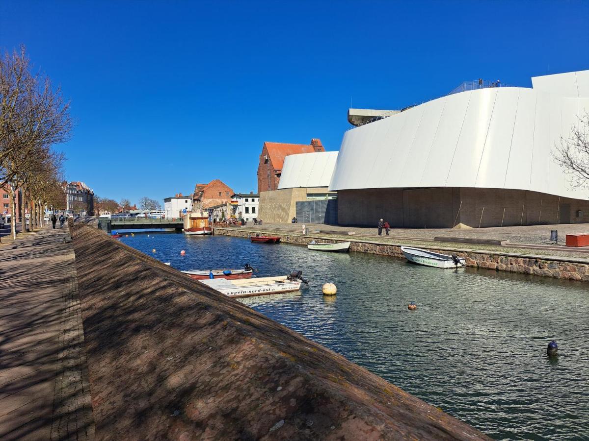Schlafen Im Hafen Stralsund Apartamento Exterior foto